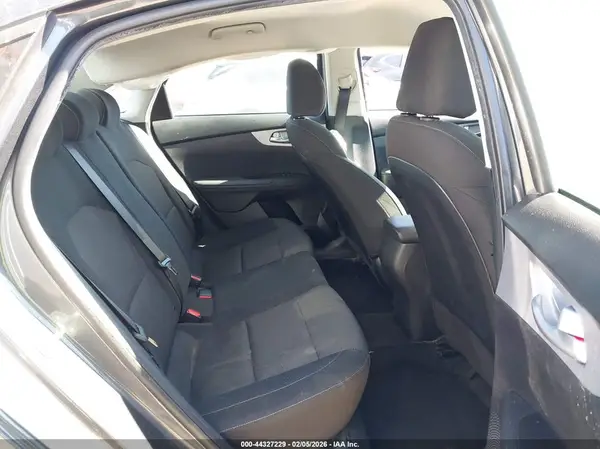 3KPF24AD9RE724397 2024 KIA FORTE - Image 8
