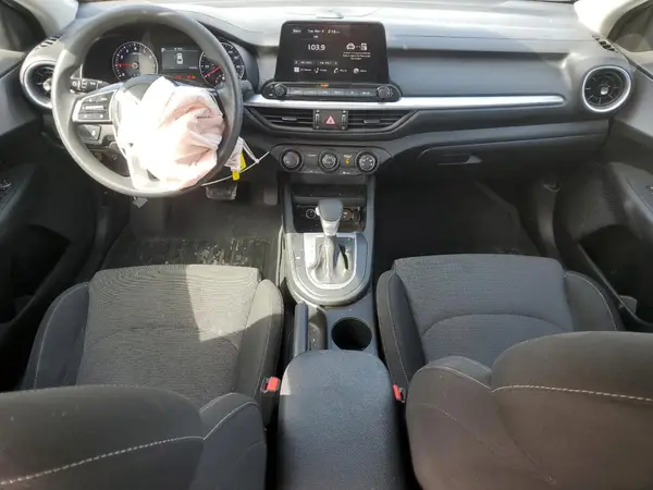 3KPF24AD9RE724612 2024 KIA FORTE - Image 8