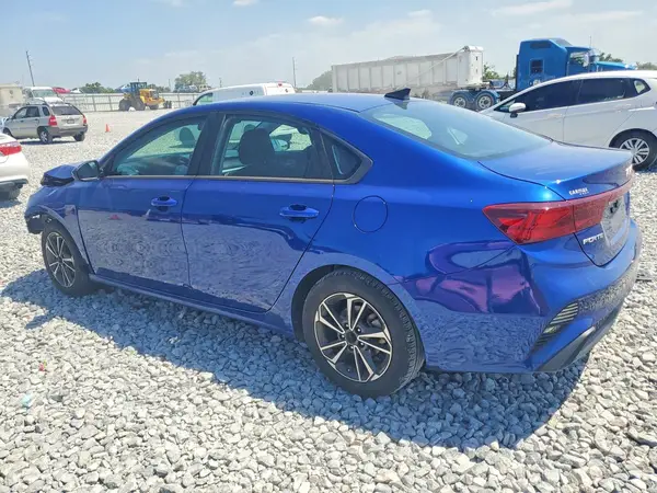 3KPF24AD9RE726277 2024 KIA FORTE - Image 2