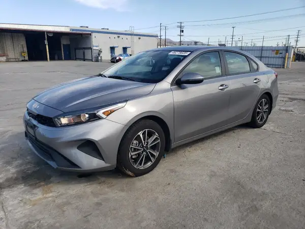 3KPF24AD9RE727090 2024 KIA FORTE - Image 1