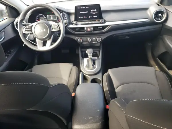 3KPF24AD9RE727090 2024 KIA FORTE - Image 8