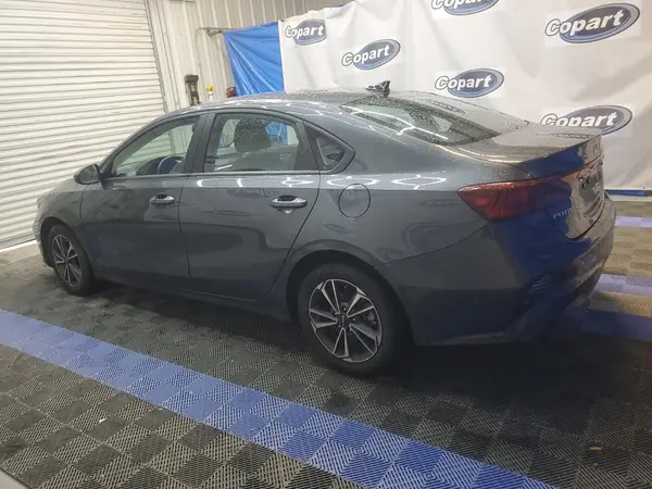 3KPF24AD9RE727784 2024 KIA FORTE - Image 2