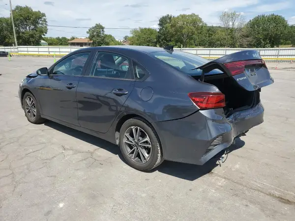 3KPF24AD9RE727803 2024 KIA FORTE - Image 2