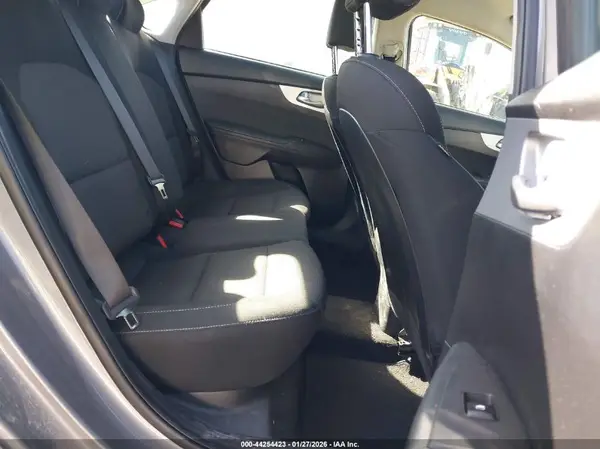 3KPF24AD9RE727929 2024 KIA FORTE - Image 8