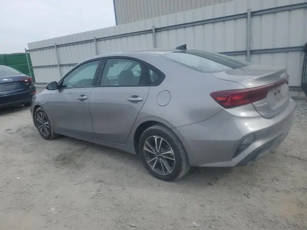 3KPF24AD9RE727932 2024 KIA FORTE - Image 2