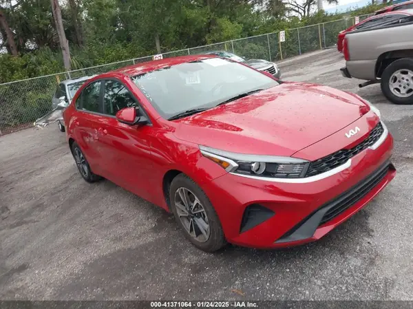 3KPF24AD9RE729101 2024 KIA FORTE - Image 1