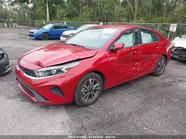 3KPF24AD9RE729101 2024 KIA FORTE - Image 2