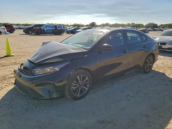 3KPF24AD9RE732175 2024 KIA FORTE - Image 1