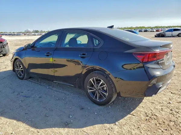 3KPF24AD9RE732175 2024 KIA FORTE - Image 2