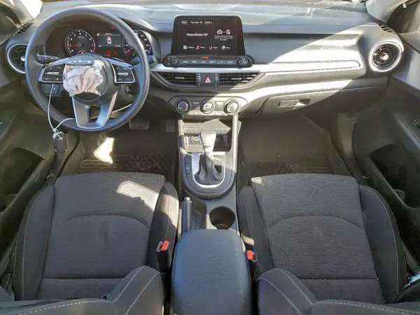 3KPF24AD9RE732175 2024 KIA FORTE - Image 8