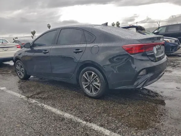 3KPF24AD9RE735061 2024 KIA FORTE - Image 2
