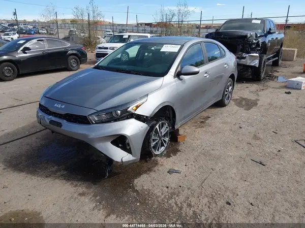 3KPF24AD9RE736291 2024 KIA FORTE - Image 2