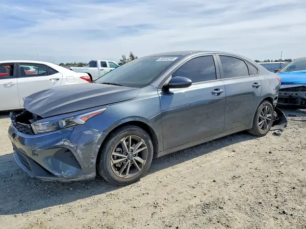 3KPF24AD9RE740390 2024 KIA FORTE - Image 1