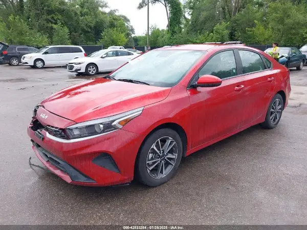 3KPF24AD9RE742012 2024 KIA FORTE - Image 2