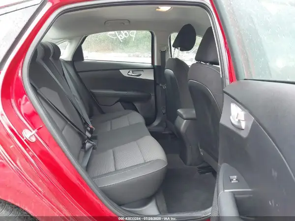 3KPF24AD9RE742012 2024 KIA FORTE - Image 8