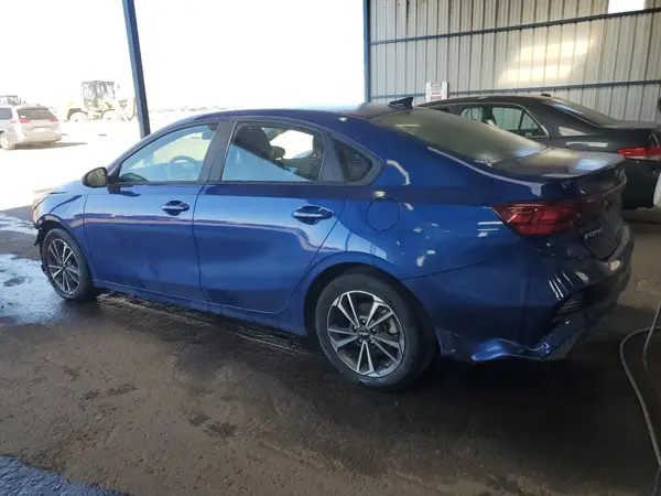 3KPF24AD9RE742625 2024 KIA FORTE - Image 2