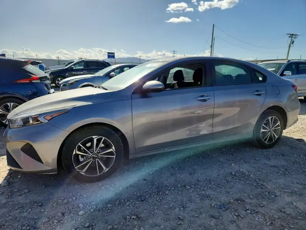3KPF24AD9RE742852 2024 KIA FORTE - Image 1