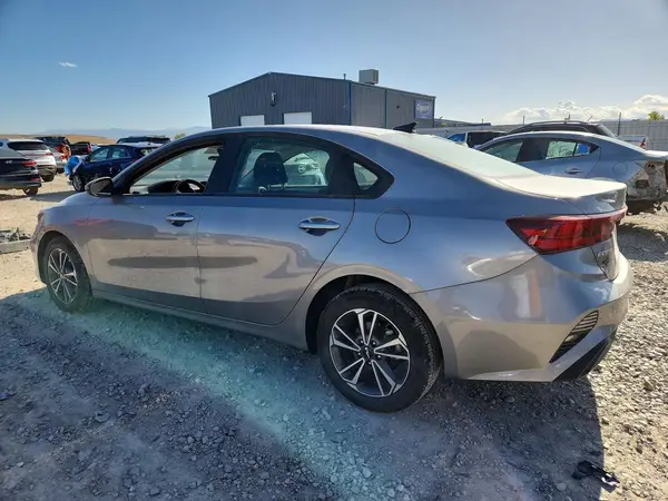 3KPF24AD9RE742852 2024 KIA FORTE - Image 2