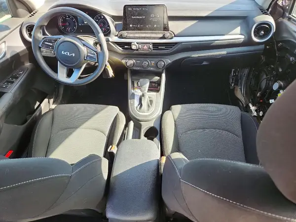 3KPF24AD9RE742852 2024 KIA FORTE - Image 8