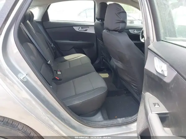 3KPF24AD9RE744519 2024 KIA FORTE - Image 8