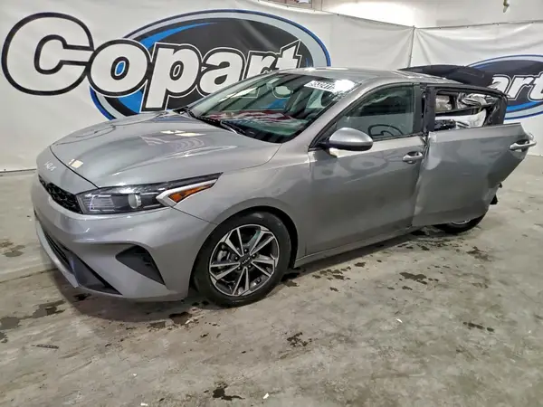 3KPF24AD9RE746710 2024 KIA FORTE - Image 1