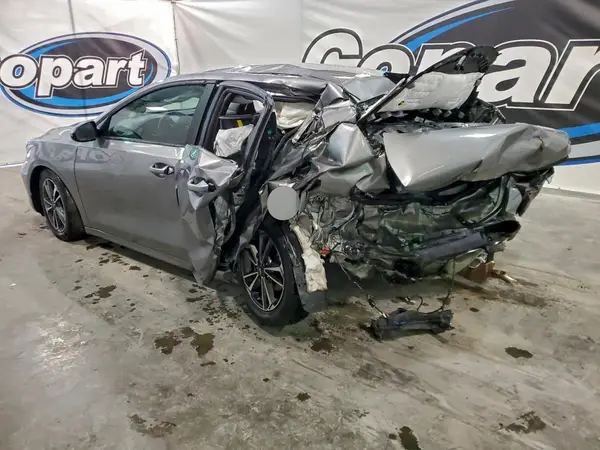3KPF24AD9RE746710 2024 KIA FORTE - Image 2