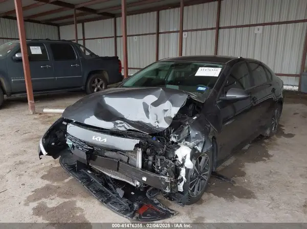 3KPF24AD9RE750627 2024 KIA FORTE - Image 2