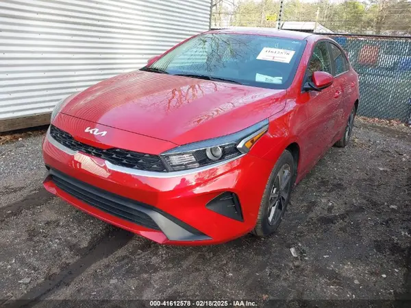 3KPF24AD9RE752698 2024 KIA FORTE - Image 2