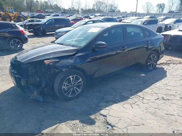 3KPF24AD9RE752779 2024 KIA FORTE - Image 2
