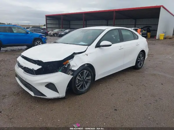 3KPF24AD9RE753480 2024 KIA FORTE - Image 2