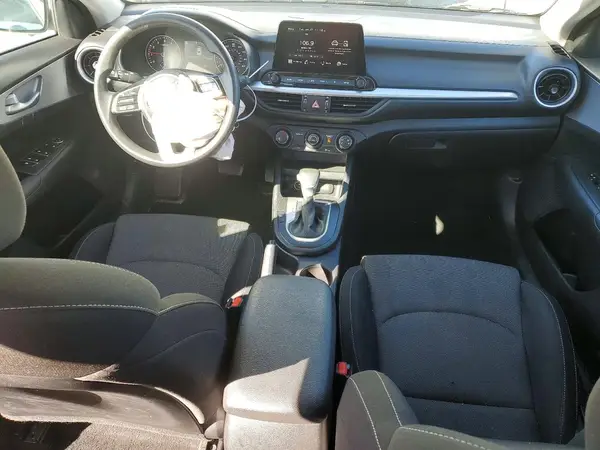 3KPF24AD9RE753494 2024 KIA FORTE - Image 8