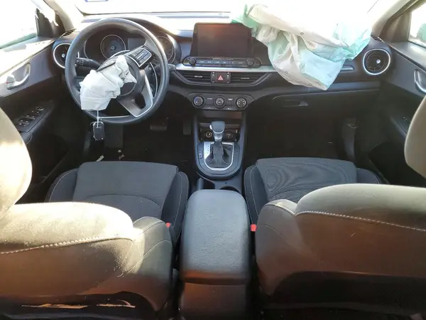 3KPF24AD9RE753981 2024 KIA FORTE - Image 8