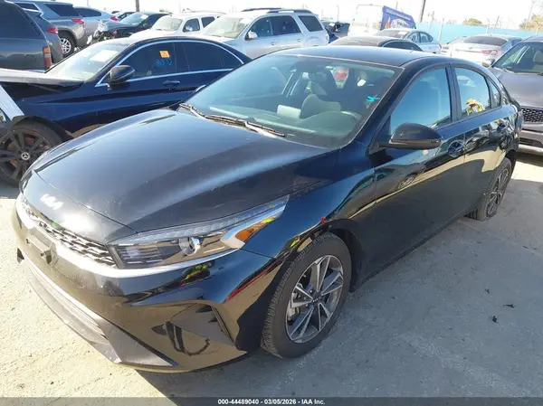 3KPF24AD9RE754905 2024 KIA FORTE - Image 2