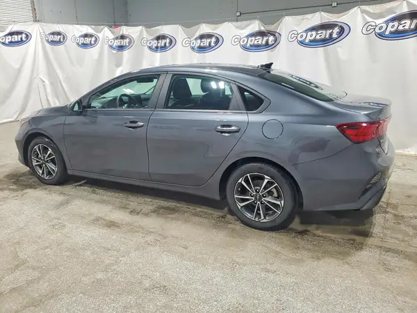 3KPF24AD9RE756329 2024 KIA FORTE - Image 2
