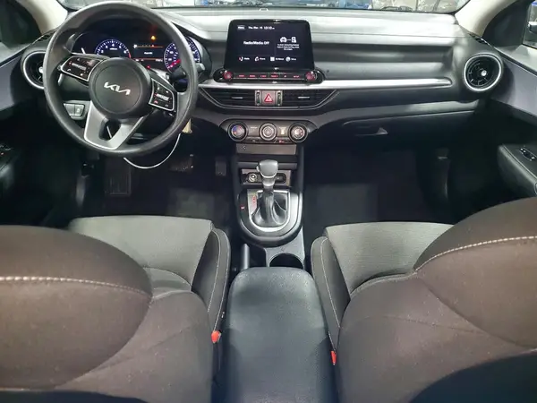 3KPF24AD9RE756329 2024 KIA FORTE - Image 8
