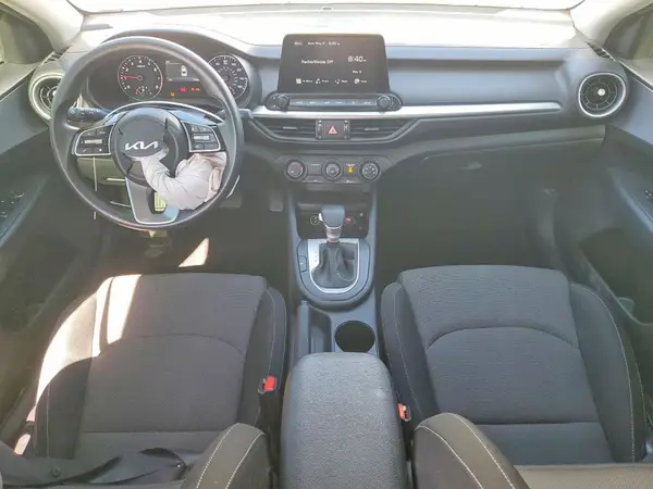 3KPF24AD9RE756914 2024 KIA FORTE - Image 8