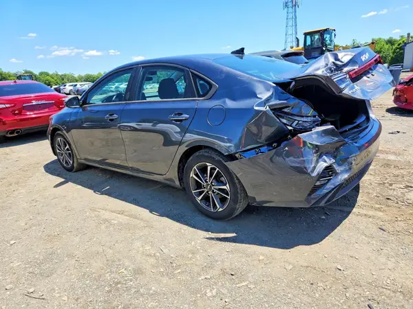 3KPF24AD9RE757724 2024 KIA FORTE - Image 2