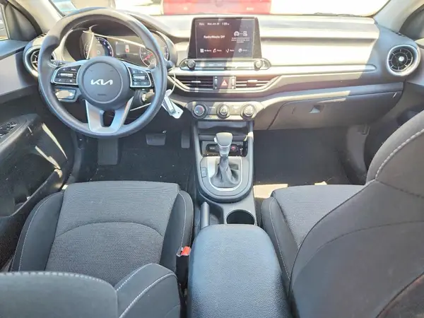 3KPF24AD9RE757724 2024 KIA FORTE - Image 8