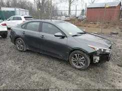 3KPF24AD9RE758498 2024 KIA FORTE