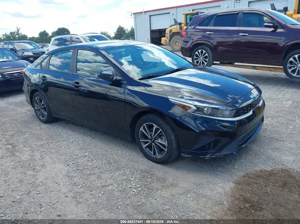 3KPF24AD9RE759831 2024 KIA FORTE - Image 1