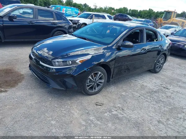3KPF24AD9RE759831 2024 KIA FORTE - Image 2