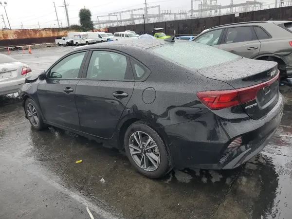 3KPF24AD9RE759991 2024 KIA FORTE - Image 2