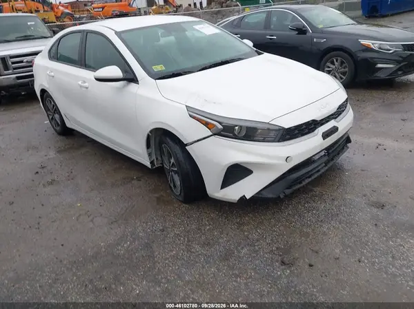 3KPF24AD9RE760560 2024 KIA FORTE - Image 1