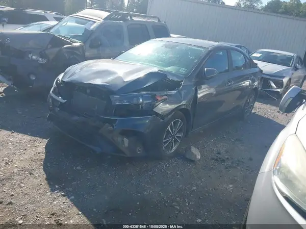 3KPF24AD9RE762678 2024 KIA FORTE - Image 2