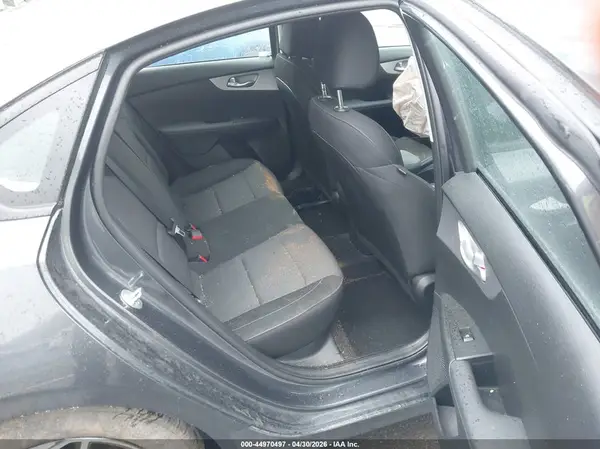 3KPF24AD9RE763863 2024 KIA FORTE - Image 8