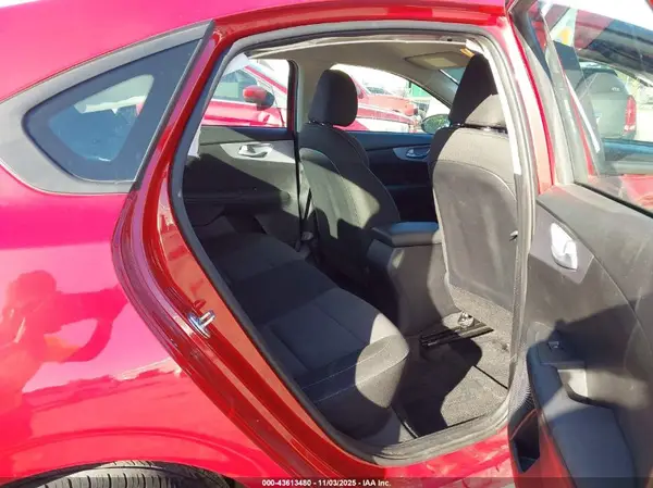 3KPF24AD9RE764222 2024 KIA FORTE - Image 8