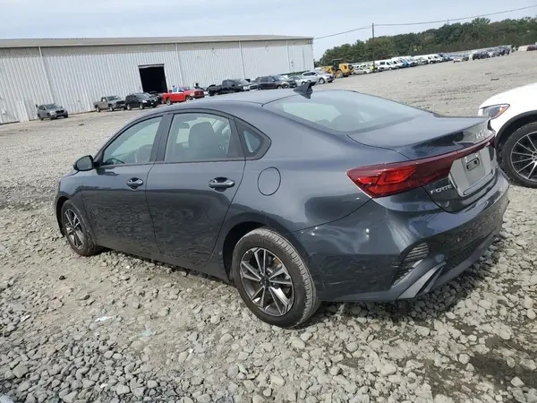3KPF24AD9RE764592 2024 KIA FORTE - Image 2