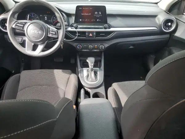 3KPF24AD9RE764592 2024 KIA FORTE - Image 8