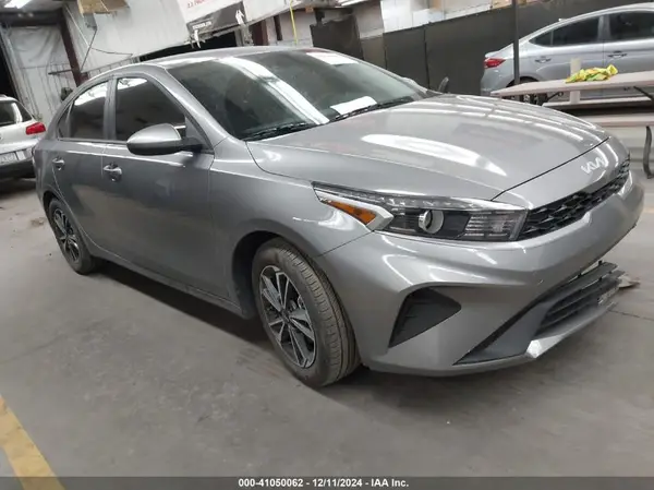 3KPF24AD9RE766648 2024 KIA FORTE - Image 1
