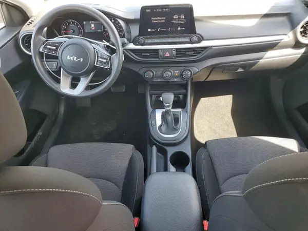 3KPF24AD9RE767007 2024 KIA FORTE - Image 8